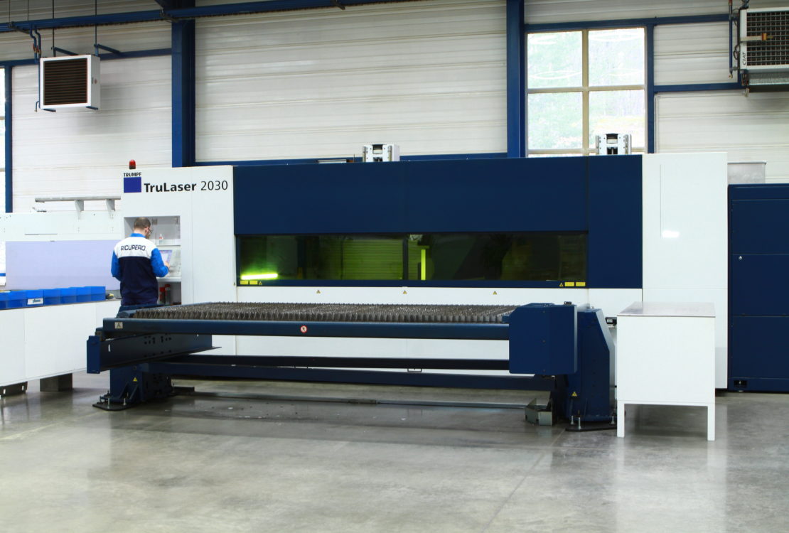 machine decoupe laser